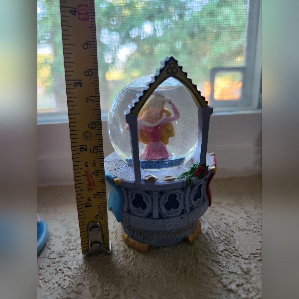 Sleeping beauty snowglobe